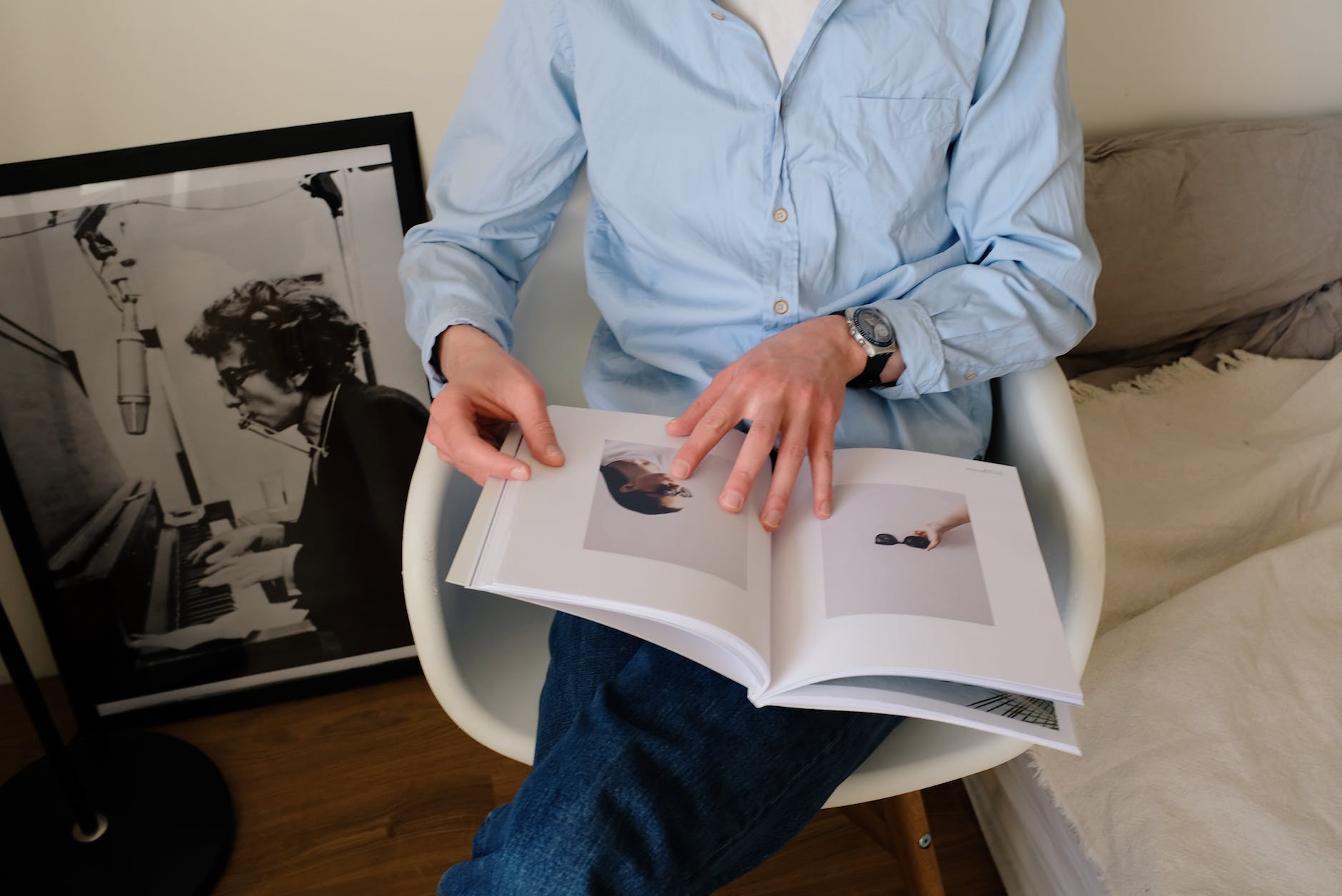 A Comprehensive Guide to Passive Income Through E-Books: The Successful Self-Publishing Journey